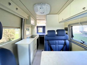 天津房车商务内饰豪华实车改装案例 定制化改装厂与核心零部件研发如何重塑高端出行